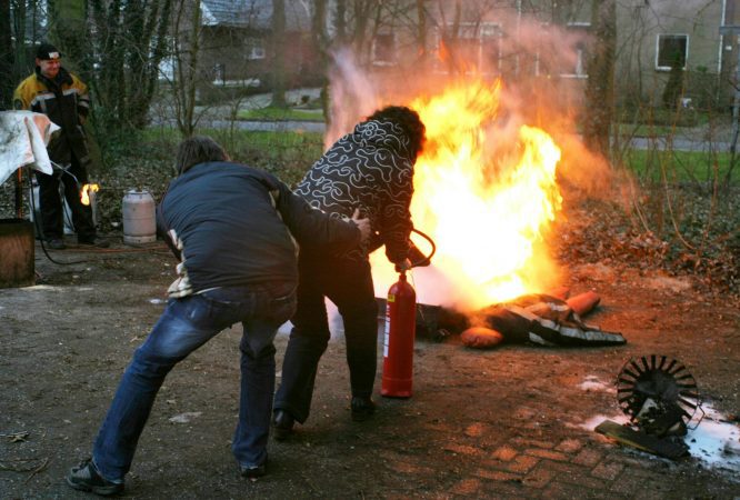 Manejo de Extintores y B.I.E: Protege tu vida y la de los demás